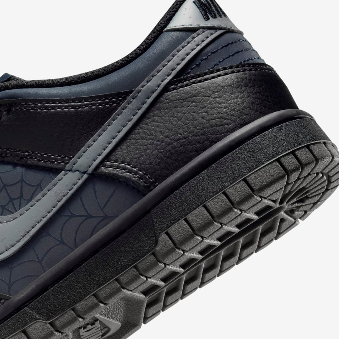 Nike-Dunk-Low-GS-Black-Symbiote-HQ3815-001-09-2.jpg